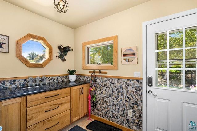 4604 Glenwood Street, Duluth, MN 55804
