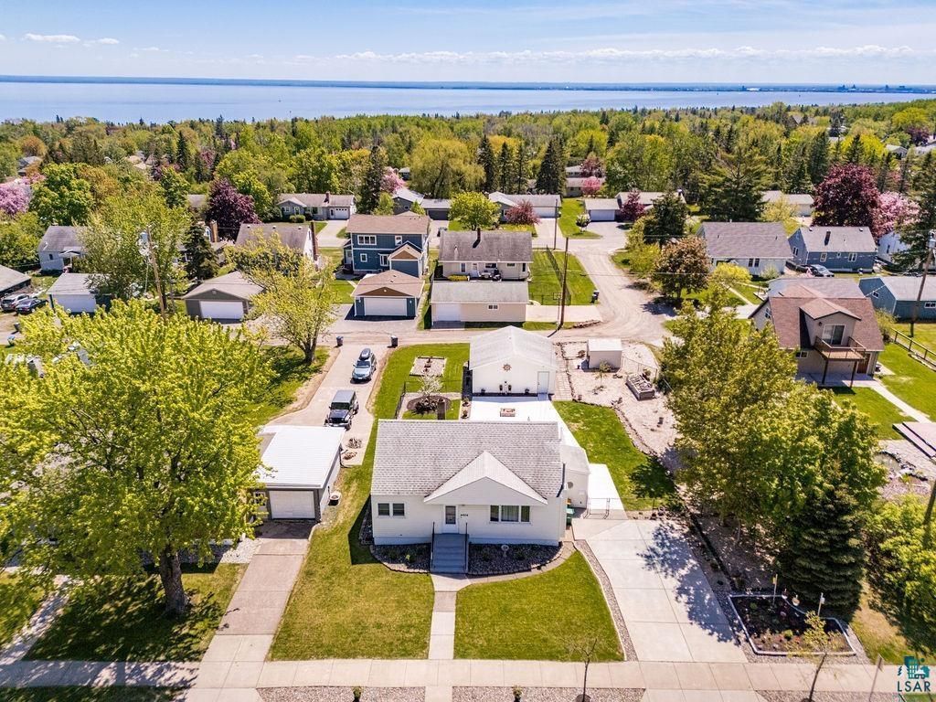 4604 Glenwood Street, Duluth, MN 55804