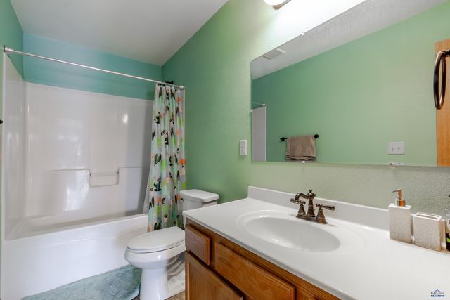 722 RADIAL LN, Box Elder, SD 57719