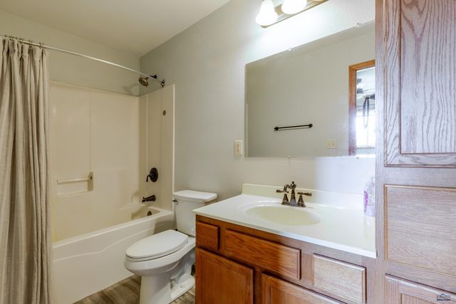 722 RADIAL LN, Box Elder, SD 57719