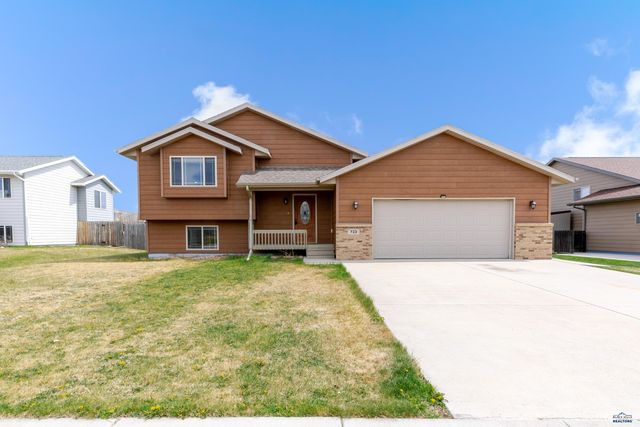 722 RADIAL LN, Box Elder, SD 57719
