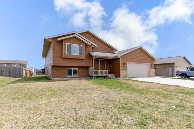 722 RADIAL LN, Box Elder, SD 57719
