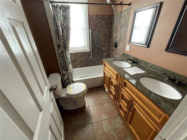 724 E Clinton Street, Clinton, MO 64735