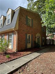 400 Advocate Ct Unit F, Newport News, VA 23608