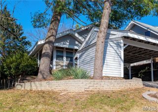 463 Down Hill Drive, Ballwin, MO 63021