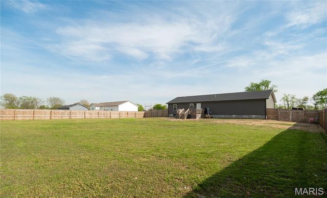 166 Cypress Drive, Sikeston, MO 63801