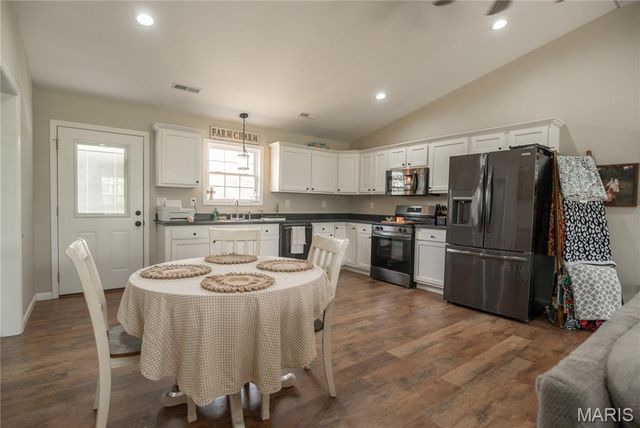 166 Cypress Drive, Sikeston, MO 63801