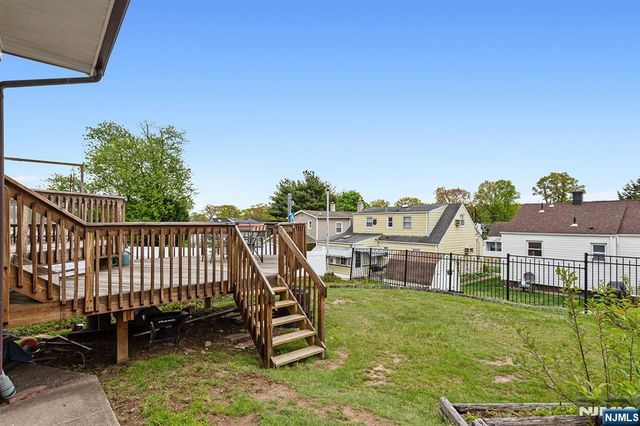 40 17th Avenue, Elmwood Park, NJ 07407