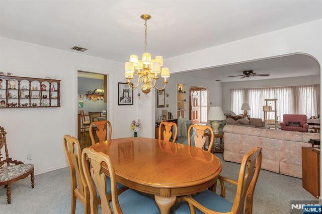 40 17th Avenue, Elmwood Park, NJ 07407