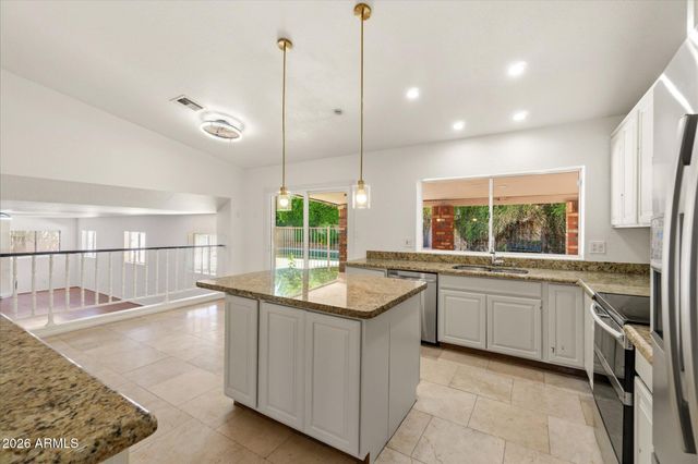 4555 E TIERRA BUENA Lane, Phoenix, AZ 85032
