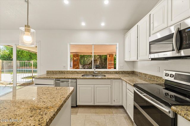 4555 E TIERRA BUENA Lane, Phoenix, AZ 85032