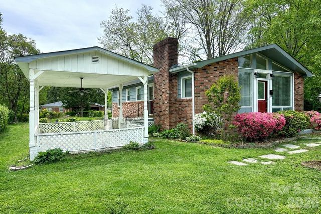 1003 Robinhood Lane, Kannapolis, NC 28081