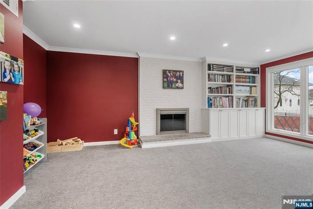 792 Washburn Street, Teaneck, NJ 07666