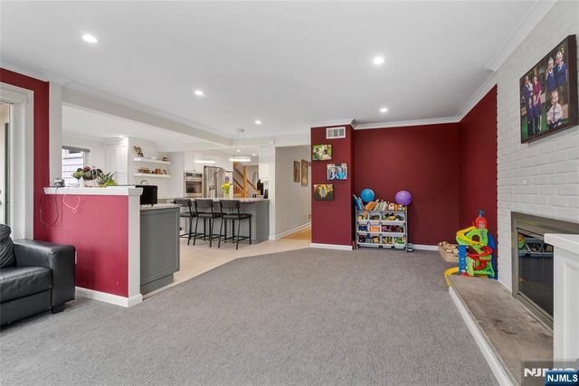 792 Washburn Street, Teaneck, NJ 07666