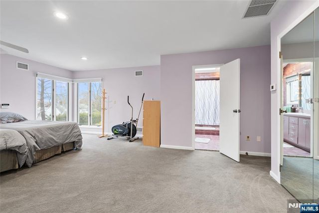 792 Washburn Street, Teaneck, NJ 07666