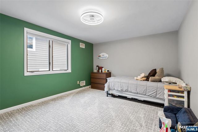 792 Washburn Street, Teaneck, NJ 07666