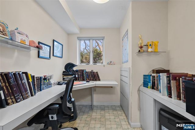 792 Washburn Street, Teaneck, NJ 07666