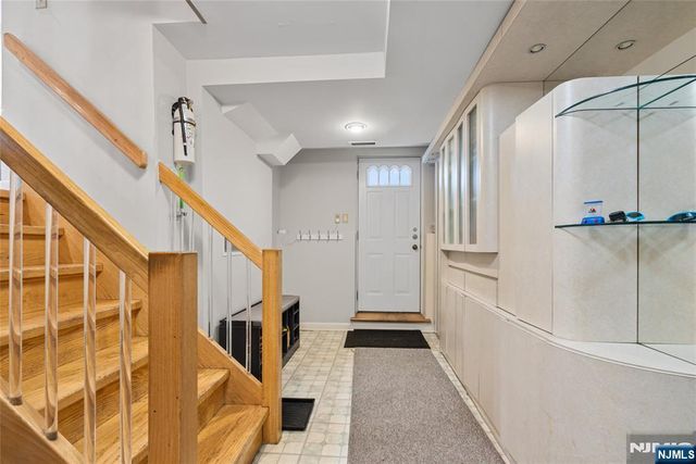 792 Washburn Street, Teaneck, NJ 07666