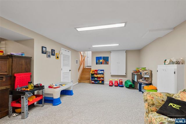 792 Washburn Street, Teaneck, NJ 07666