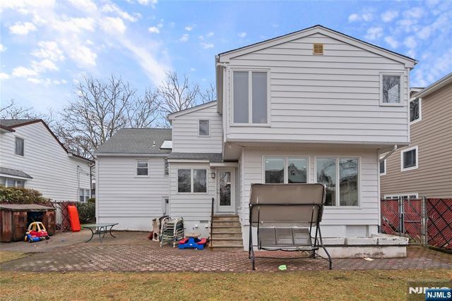 792 Washburn Street, Teaneck, NJ 07666