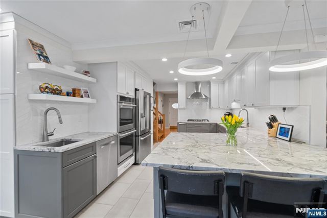 792 Washburn Street, Teaneck, NJ 07666