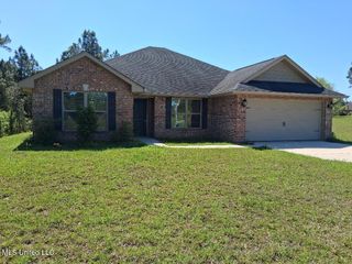 21449 W Edgewood Drive, Saucier, MS 39574