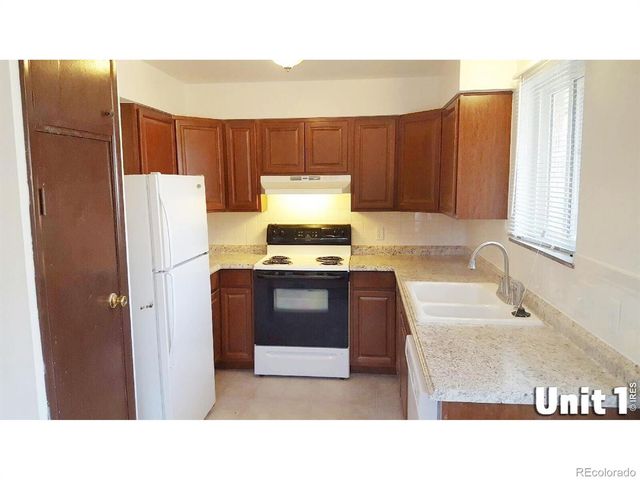 706 Darby Court, Longmont, CO 80501