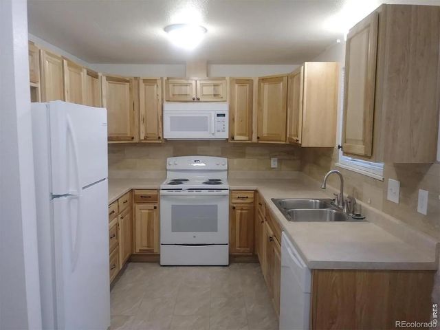 706 Darby Court, Longmont, CO 80501