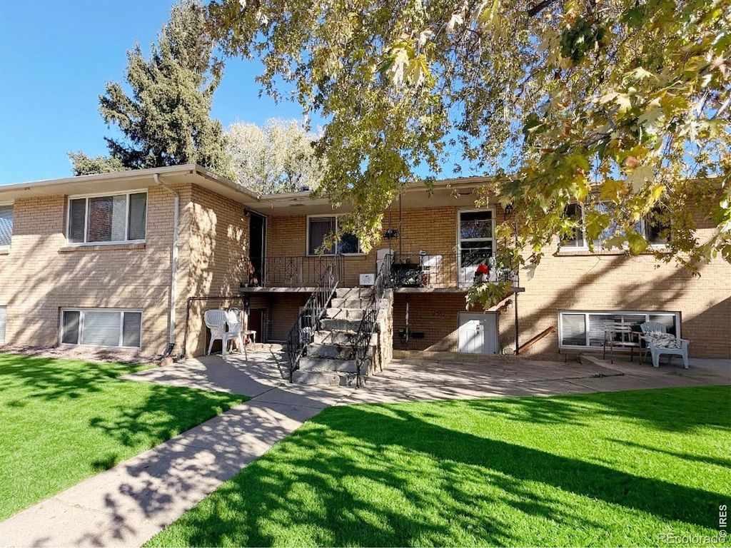 706 Darby Court, Longmont, CO 80501