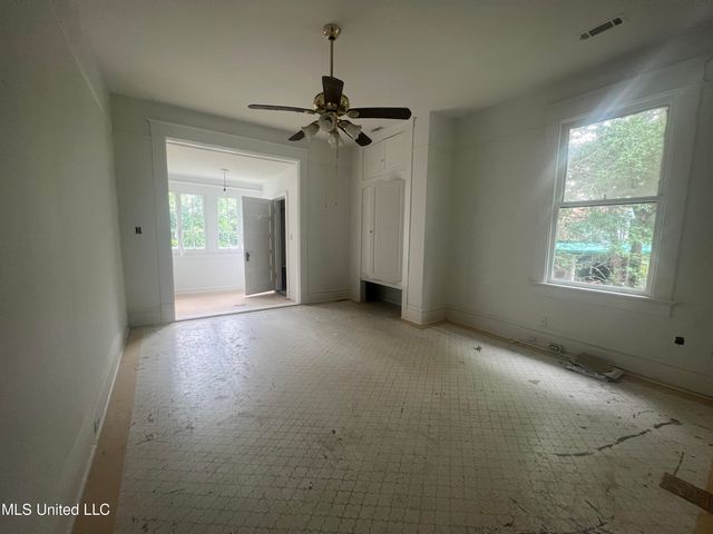 501 River Road Road, Greenwood, MS 38930