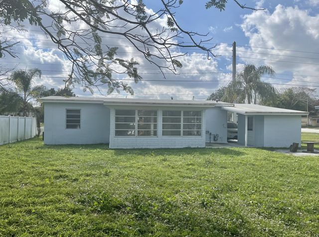 213 NE Prima Vista Boulevard, Port St. Lucie, Port St Lucie, FL 34983
