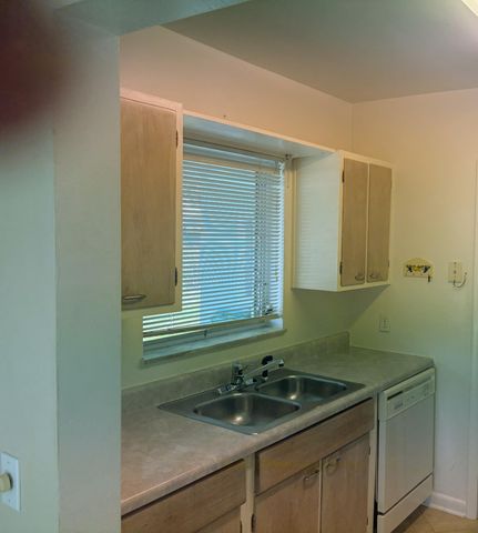 213 NE Prima Vista Boulevard, Port St. Lucie, Port St Lucie, FL 34983