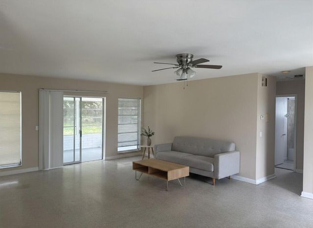 213 NE Prima Vista Boulevard, Port St. Lucie, Port St Lucie, FL 34983