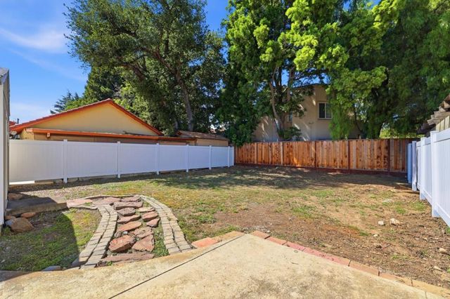 871 Paula Street, San Jose, CA 95126