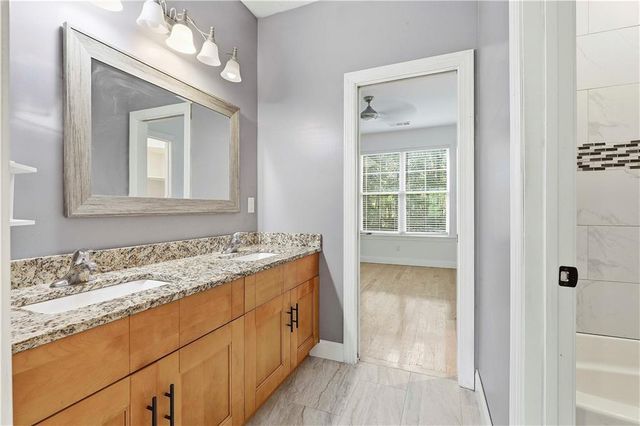 215 Kingswood Lane, Fayetteville, GA 30215