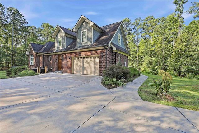 215 Kingswood Lane, Fayetteville, GA 30215