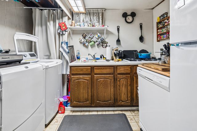 8330 Gross Point Road, Morton Grove, IL 60053