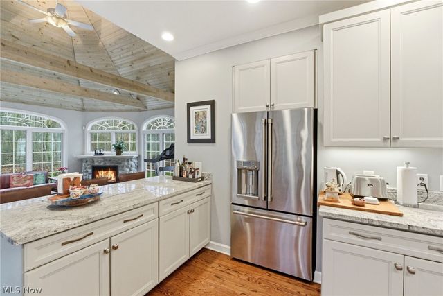 113 Champion Lane, Chagrin Falls, OH 44022