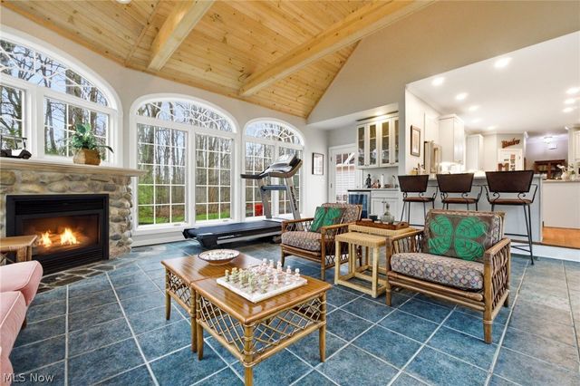 113 Champion Lane, Chagrin Falls, OH 44022