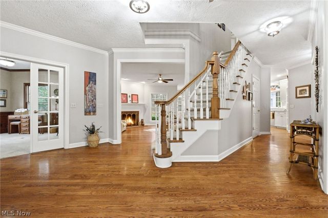 113 Champion Lane, Chagrin Falls, OH 44022