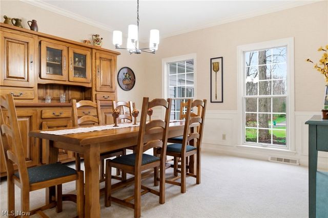 113 Champion Lane, Chagrin Falls, OH 44022