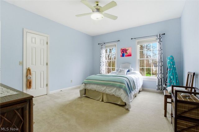 113 Champion Lane, Chagrin Falls, OH 44022