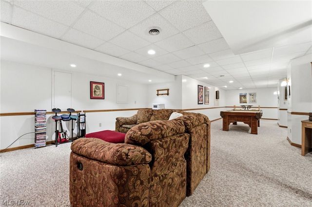 113 Champion Lane, Chagrin Falls, OH 44022