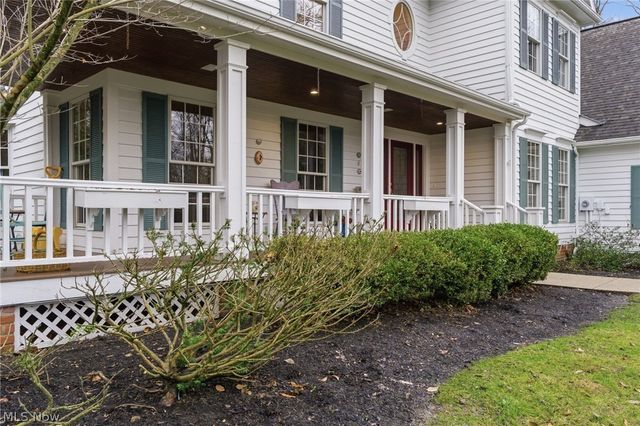 113 Champion Lane, Chagrin Falls, OH 44022