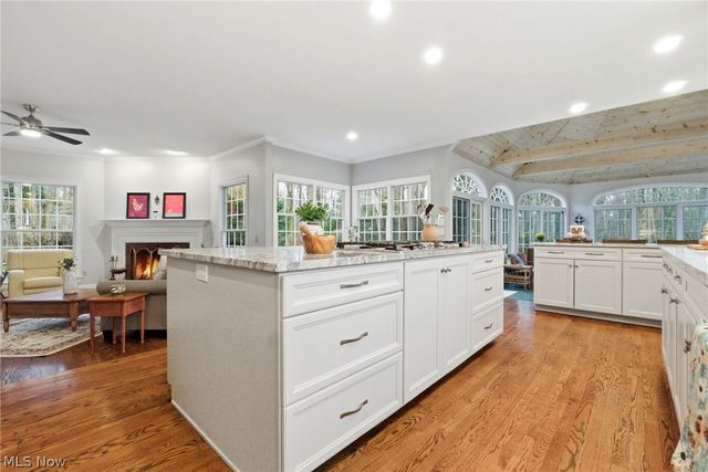 113 Champion Lane, Chagrin Falls, OH 44022