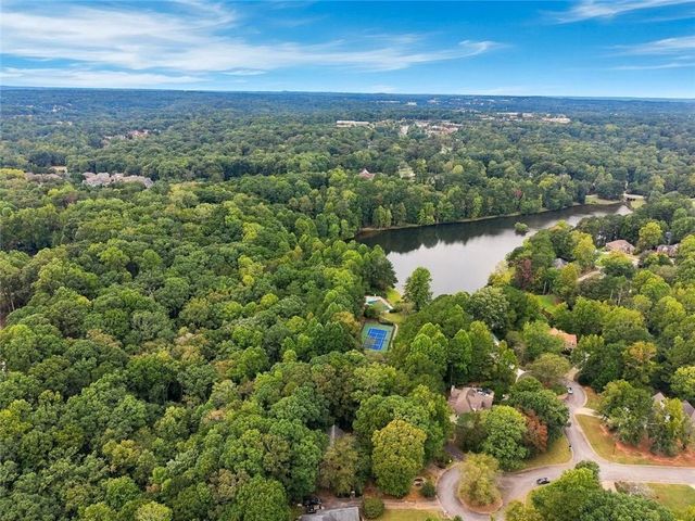 9625 Poplar Court, Douglasville, GA 30135