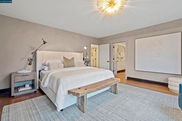 33 La Noria, Orinda, CA 94563
