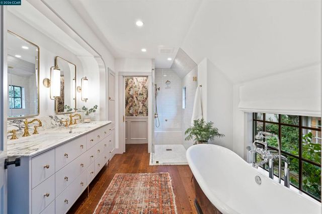 33 La Noria, Orinda, CA 94563