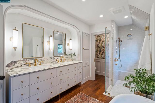 33 La Noria, Orinda, CA 94563
