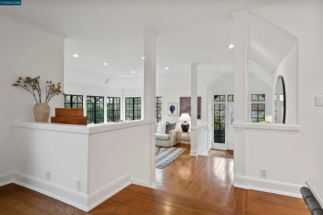 33 La Noria, Orinda, CA 94563